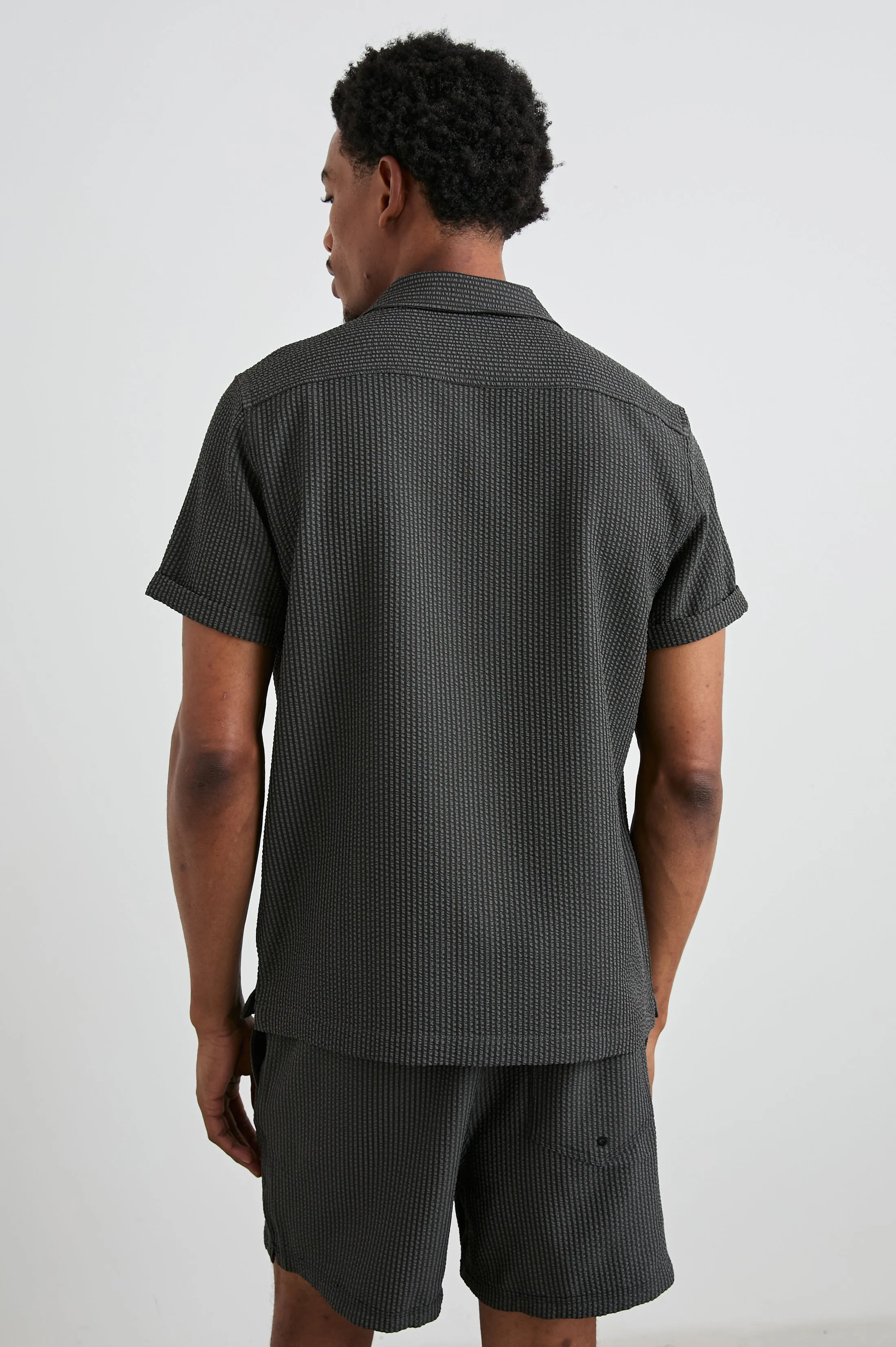 AMALFI SHIRT - CHARCOAL SEERSUCKER