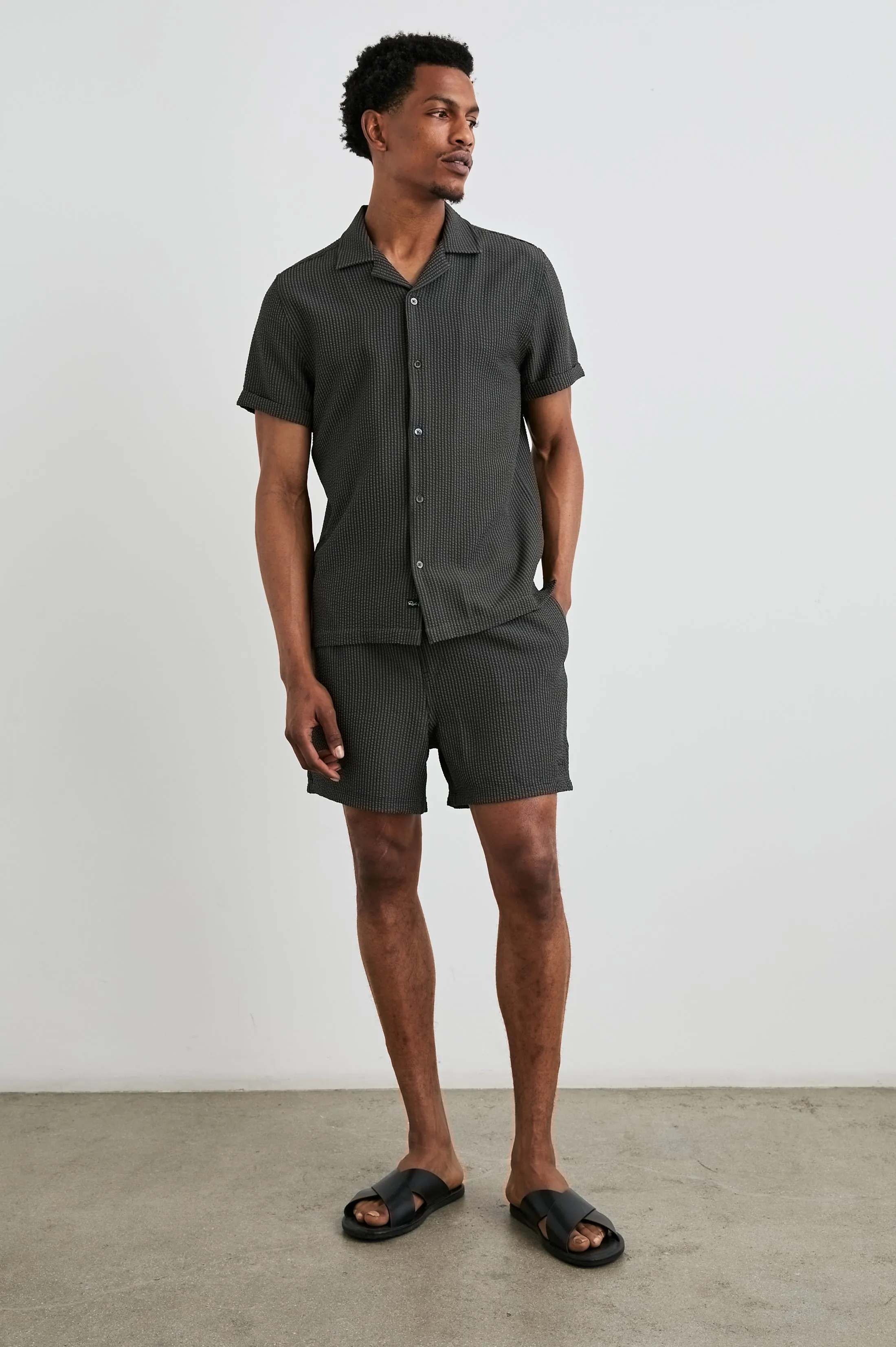 AMALFI SHIRT - CHARCOAL SEERSUCKER