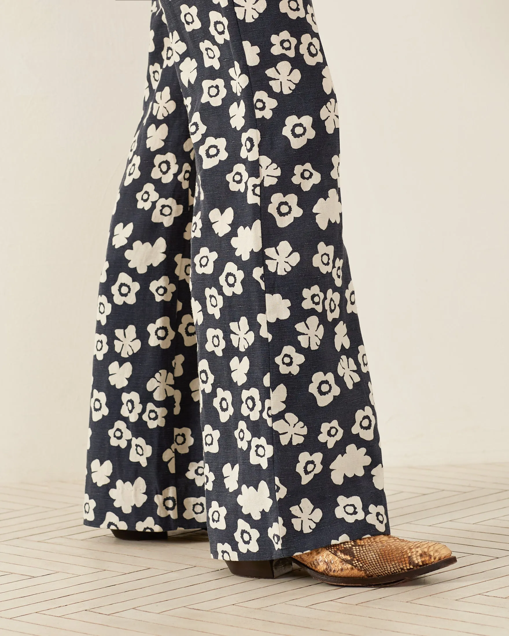 Charlie Deep Sea Lotus Pant