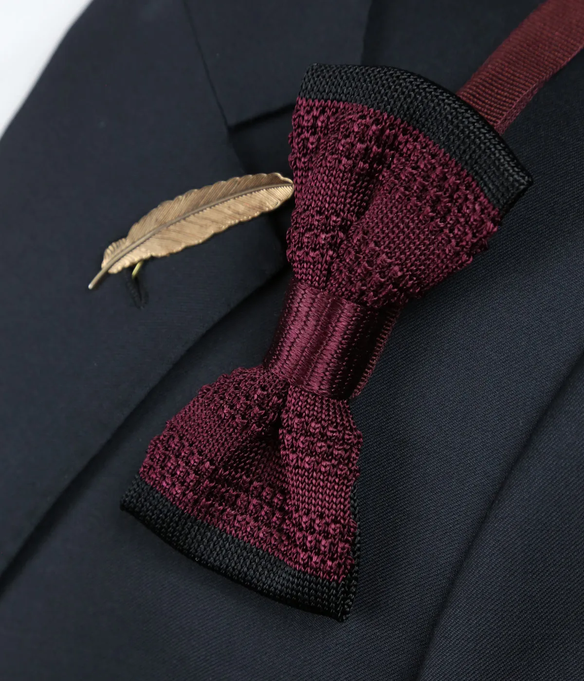 DÉCLIC Barre Knitted Bow Tie - Burgundy/Black