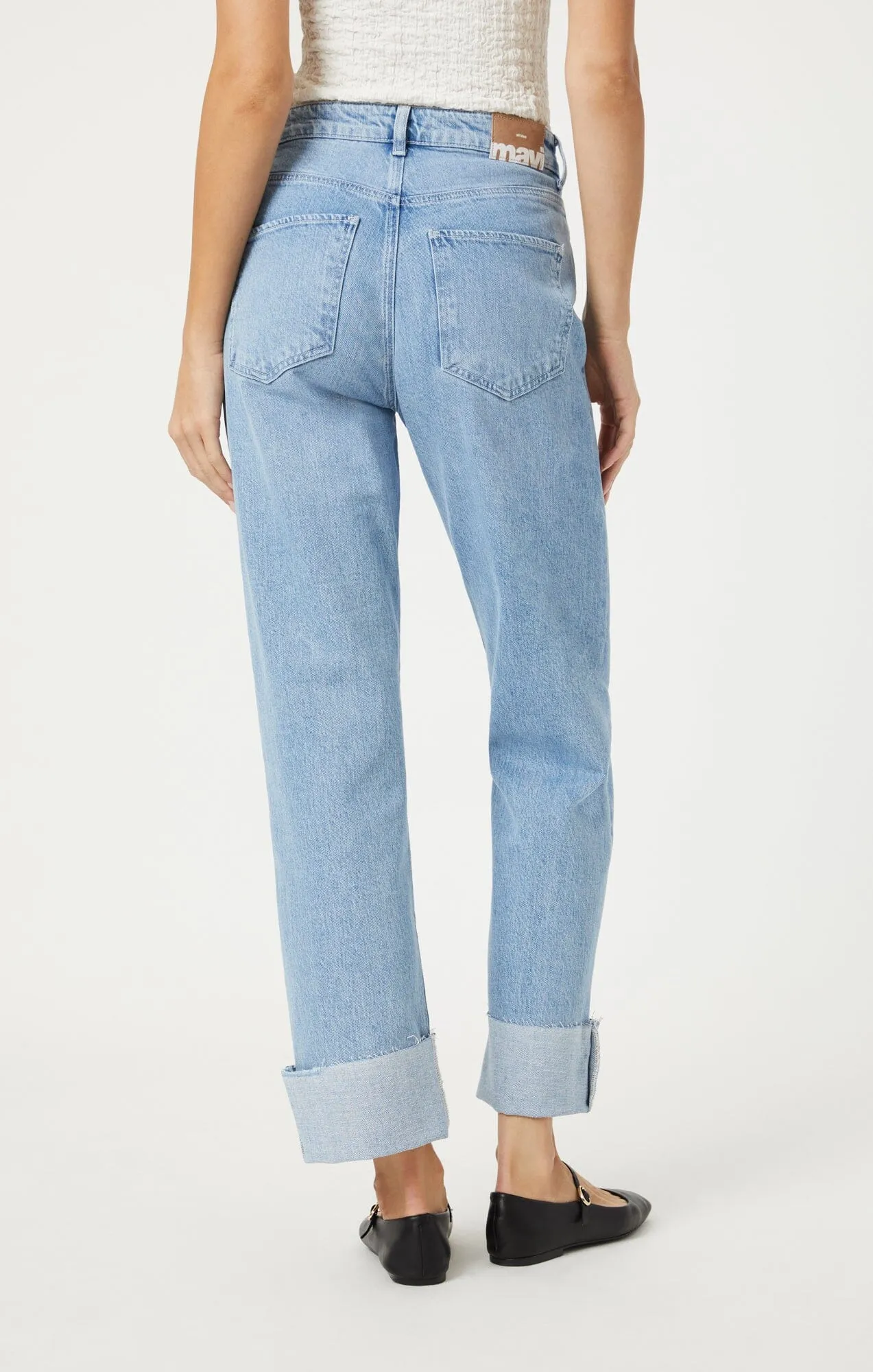 SAVANNAH CUFFED STRAIGHT LEG IN NATURAL LIGHT DENIM